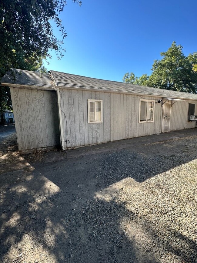 Building Photo - 1309 Hemlock St