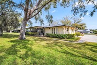 Building Photo - 1227 Queen Anne Dr