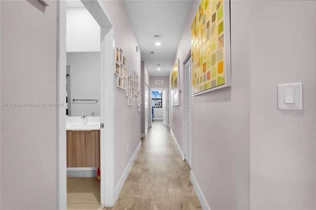 Building Photo - 10463 NW 79th St