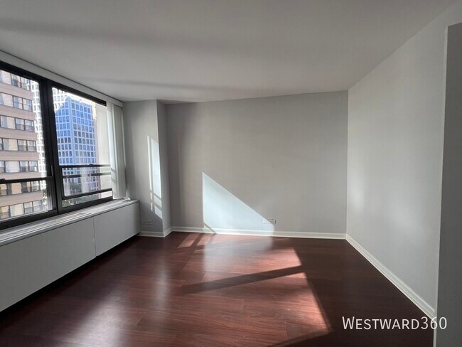 Building Photo - 222 E Pearson St