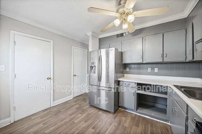 Building Photo - 7906 Oak Meadow Ct