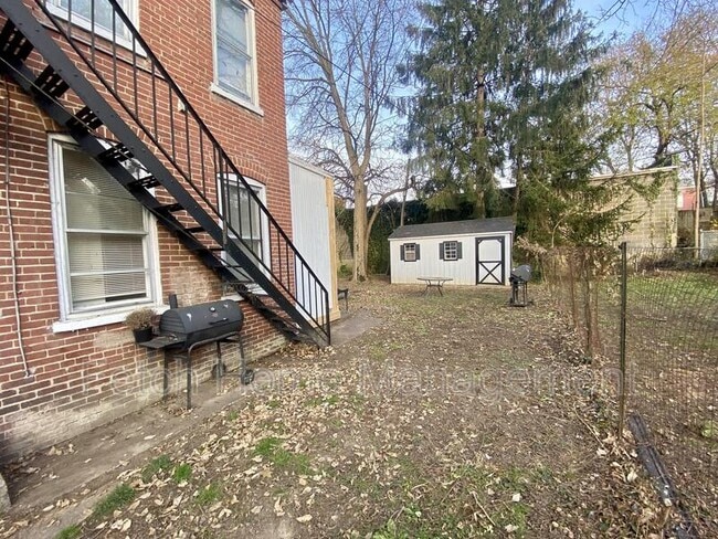 Building Photo - 137 S Prince St