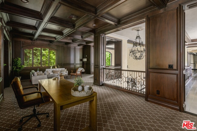 Building Photo - 4705 Los Feliz Blvd