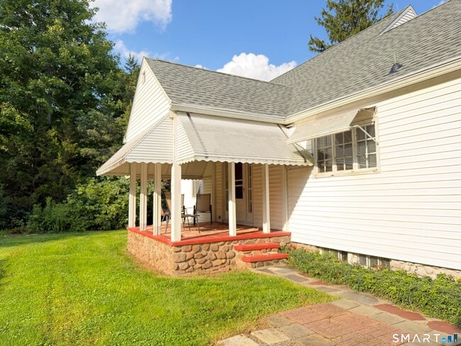 Building Photo - 989 N Farms Rd