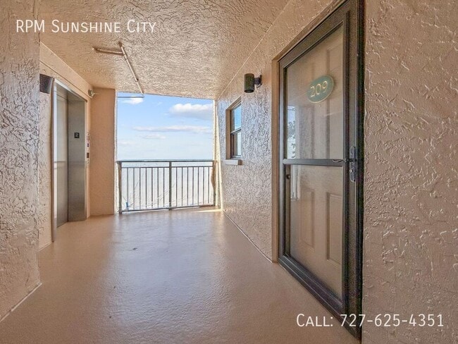 Building Photo - 17580 Gulf Blvd