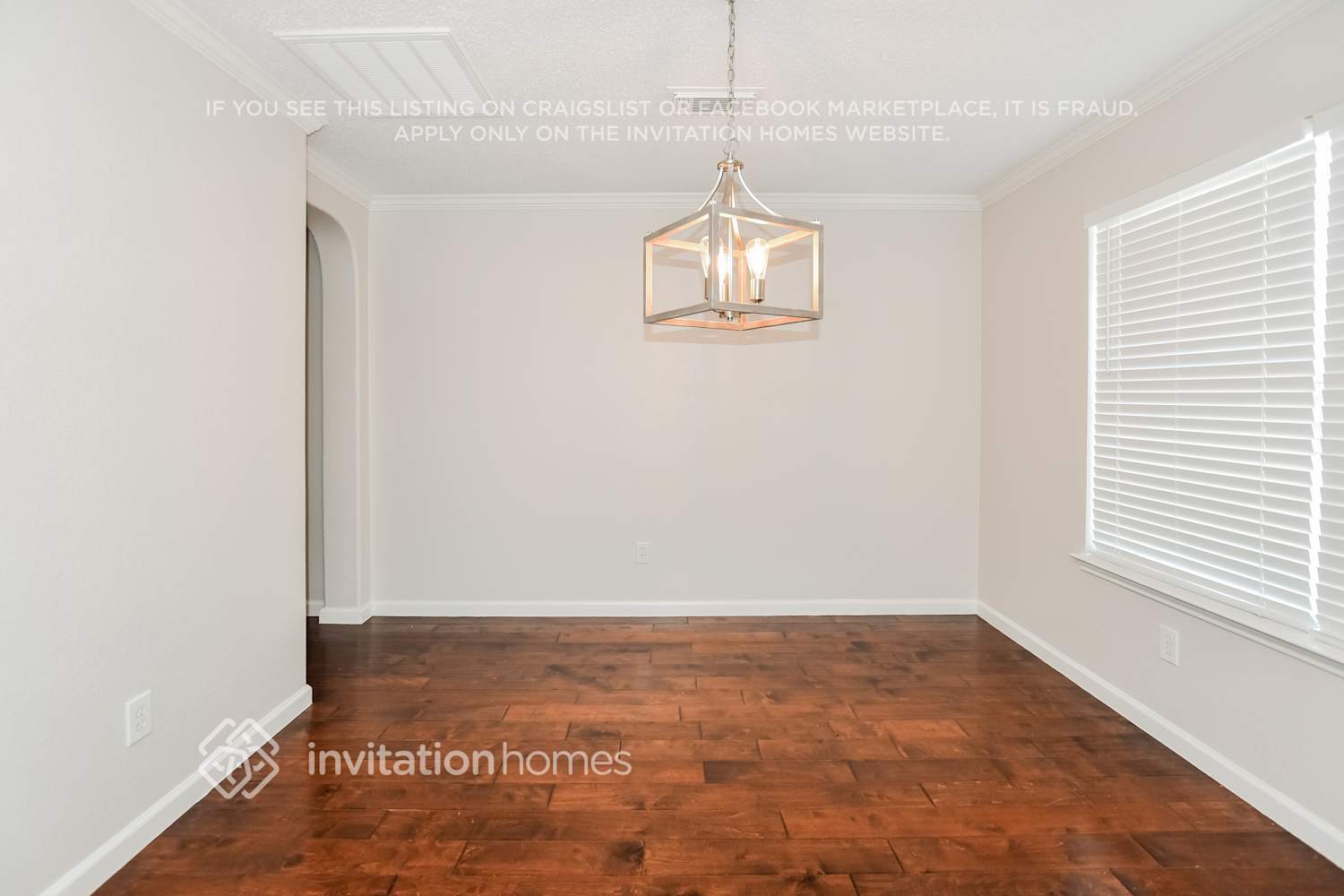 Building Photo - 1001 Windsor Ln