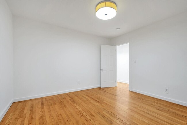 Building Photo - Two Bedroom Condo in Hayes Valley - Please Contact for Showing Availability!
