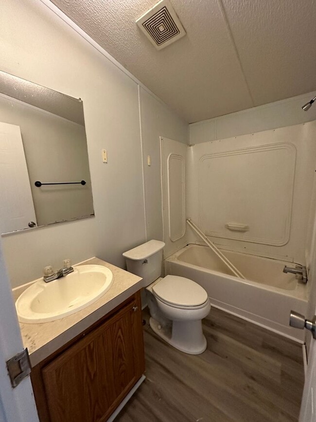 Building Photo - Two bedroom single wide on private lot off...
