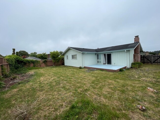 Building Photo - Charming 3 Bedroom, 2 Bath Home with Attac...