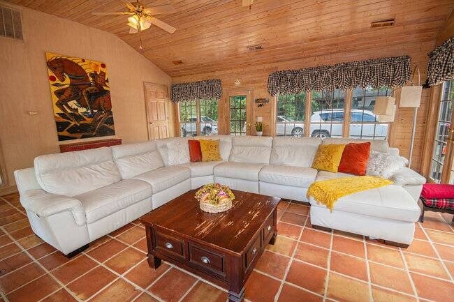 Building Photo - 2624 Chandalar Ln