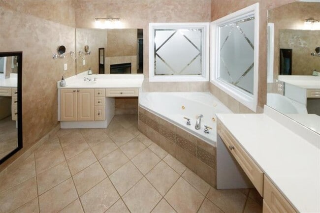 Building Photo - 1354 Brookhaven Village Cir NE