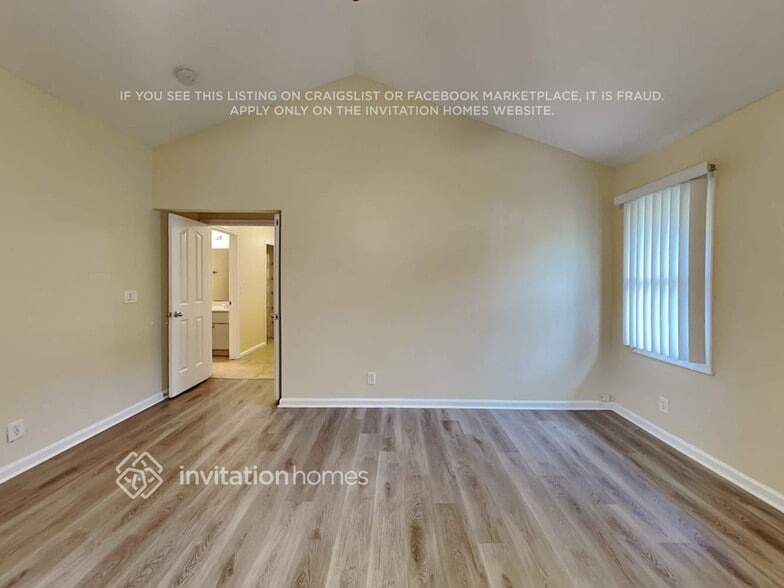 Building Photo - 5111 NW 81st Terrace