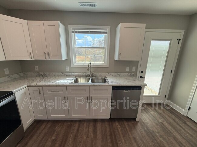 Building Photo - 127 Adams and Corby Rd