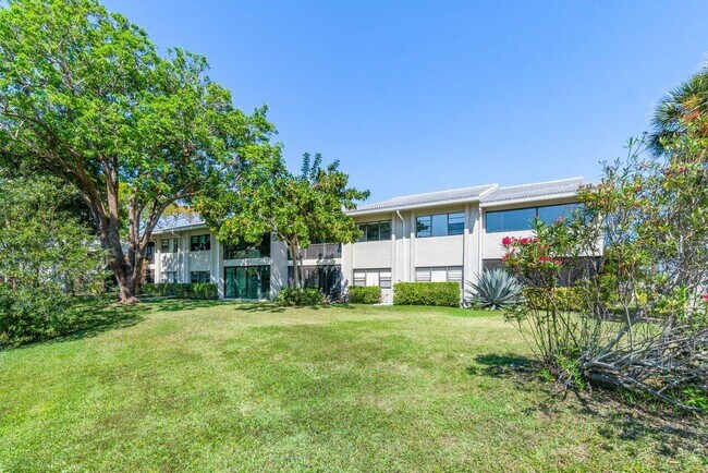 Building Photo - 61 Eastgate Dr