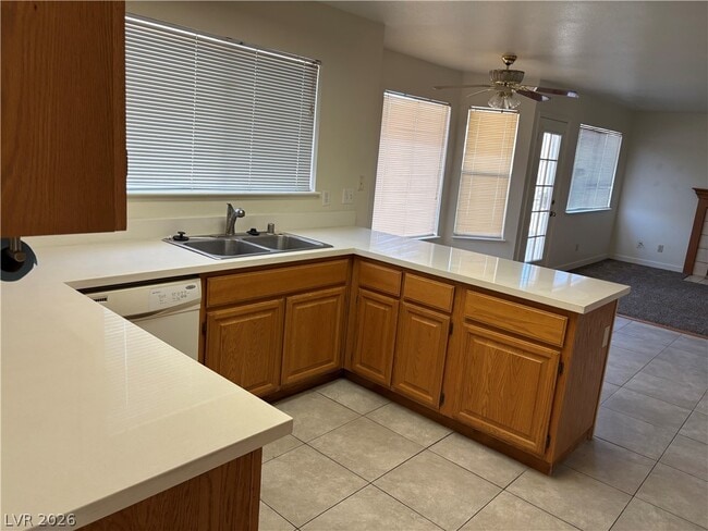 Building Photo - 5608 Red Bluff Dr