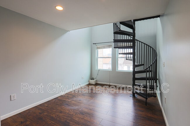 Building Photo - 328 S Collington Ave