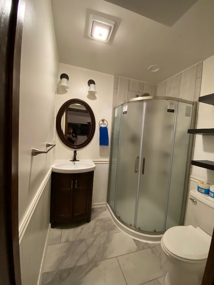 Building Photo - 214 Sheridan Ave