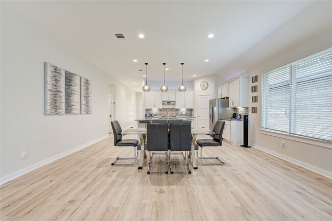 Building Photo - 22534 Petrizzi Ln