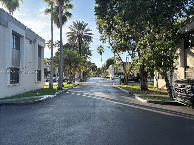 Building Photo - 7913 SW 104th St