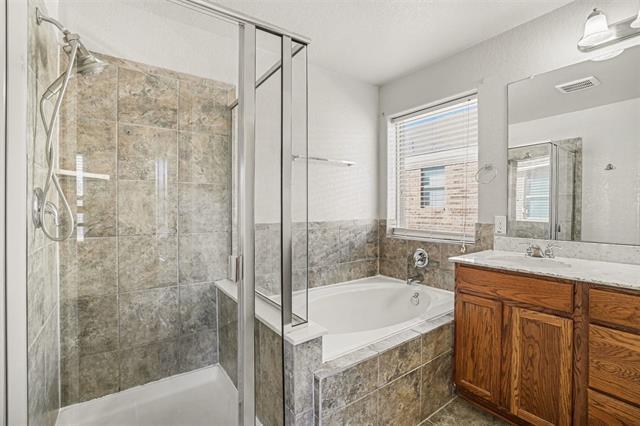 Building Photo - 11311 Silver Rose