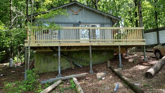 Building Photo - 136 Jackson Rd