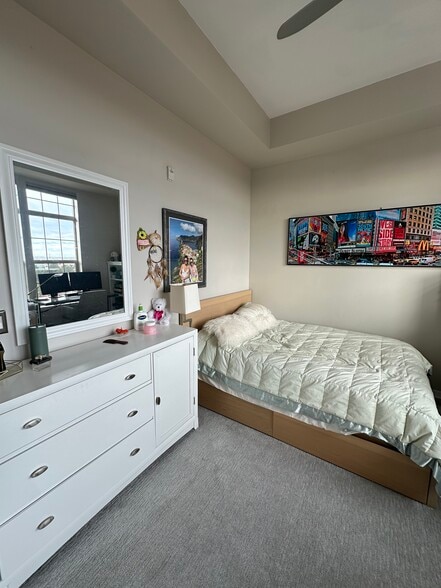 Building Photo - 7820 Inverness Blvd