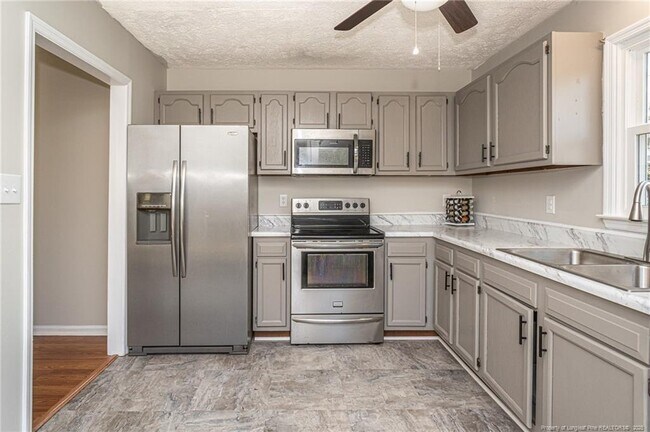 Building Photo - 6705 Brookshire St