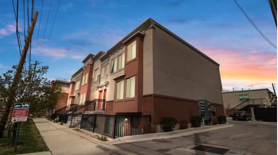 Building Photo - 491 S Freedom Blvd