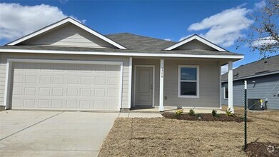 Building Photo - 1716 Poptic Ln