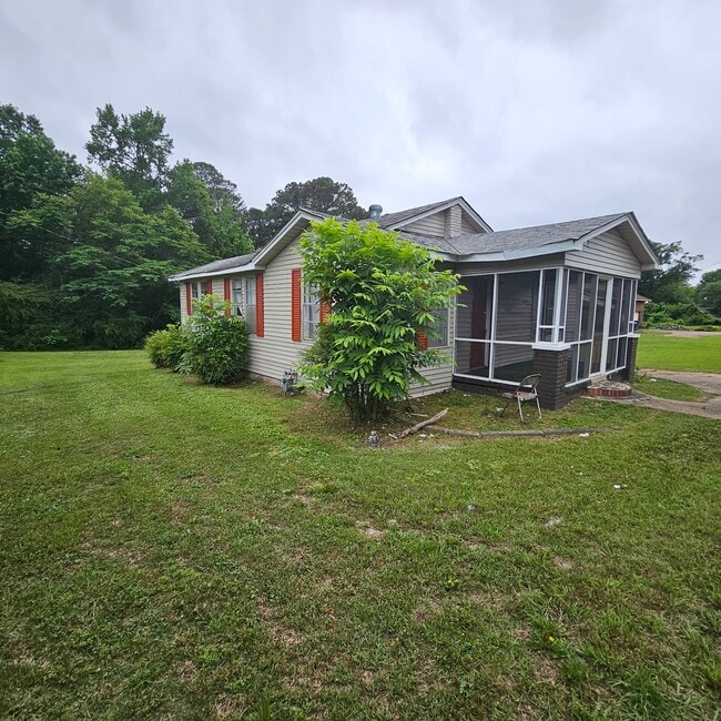 Building Photo - 3233 Allison-Bonnett Memorial Dr