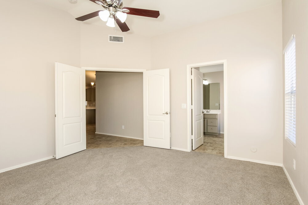 Building Photo - 9830 W Runion Dr