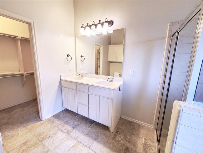 Building Photo - 3012 NW 191st St