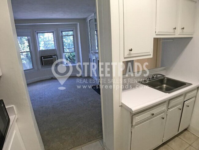 Building Photo - 2 bedroom in Brookline MA 02446