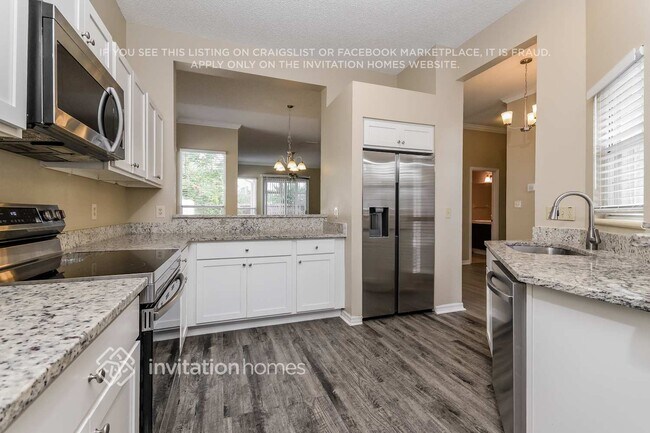 Building Photo - 14303 Mandolin Dr