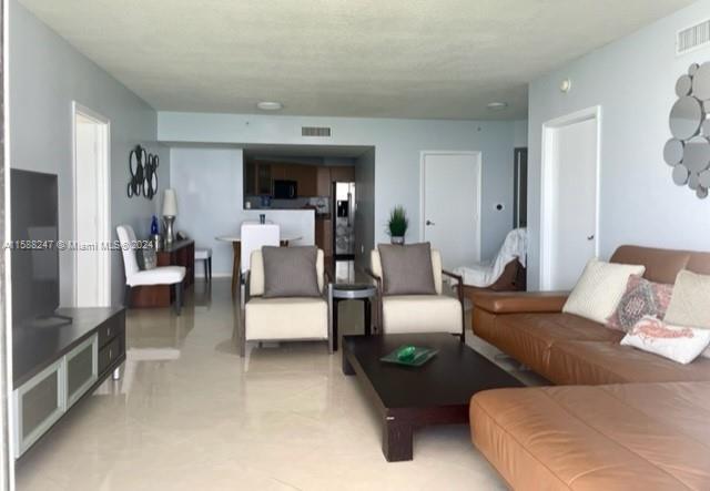 Building Photo - 16699 Collins Ave