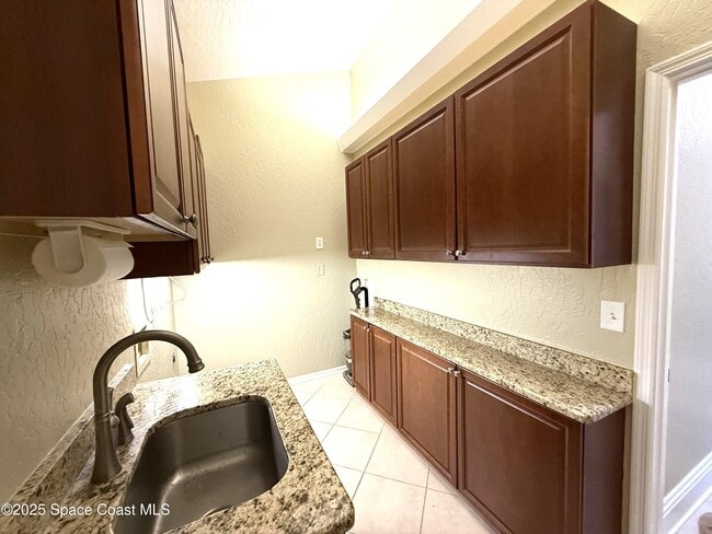 Building Photo - 108 Windward Way