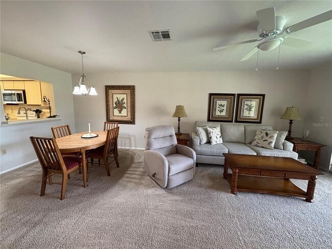 Building Photo - 335 3 Lakes Ln