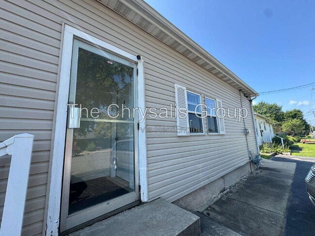 Building Photo - 1725 Crosat St