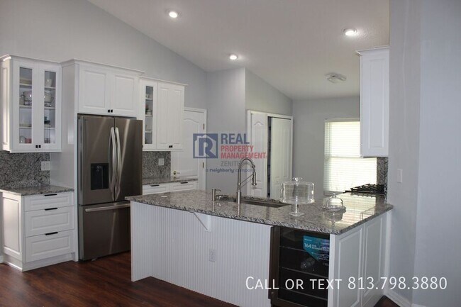 Building Photo - 31215 Wrencrest Dr