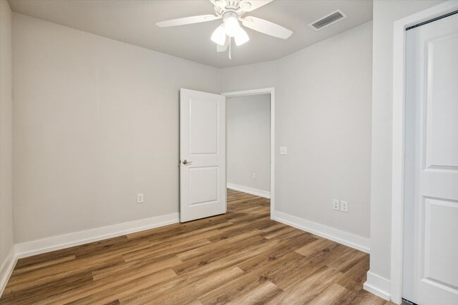 Building Photo - Live next to campus and all things Gainesv...