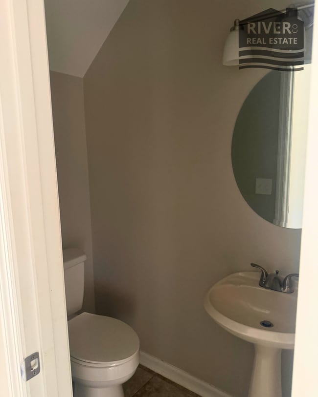 Building Photo - 111 Shelley Ln