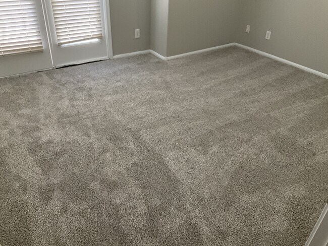 Building Photo - 769 Feather Ridge Dr