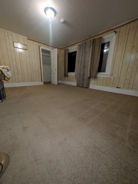 Building Photo - 240 Timon St