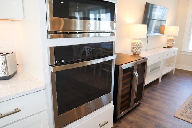 Building Photo - 38893 Verandah Bay Drive