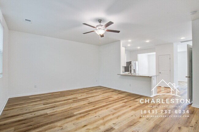 Building Photo - 200 Woodward Rd