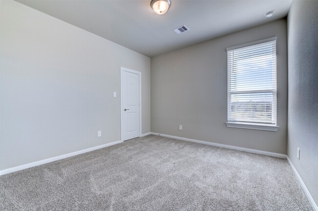 Building Photo - 10009 Cloud Mist Dr