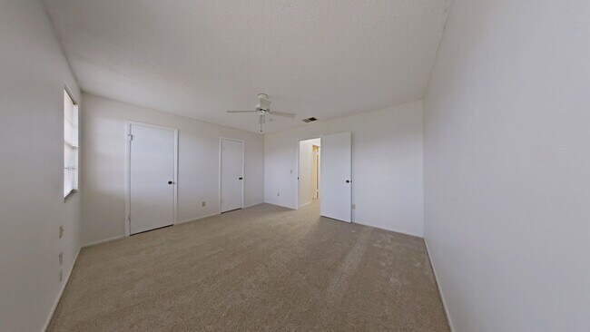 Building Photo - Spacious 3-Bedroom Townhome with Private Backyard Near USF and Tampa Attractions!
