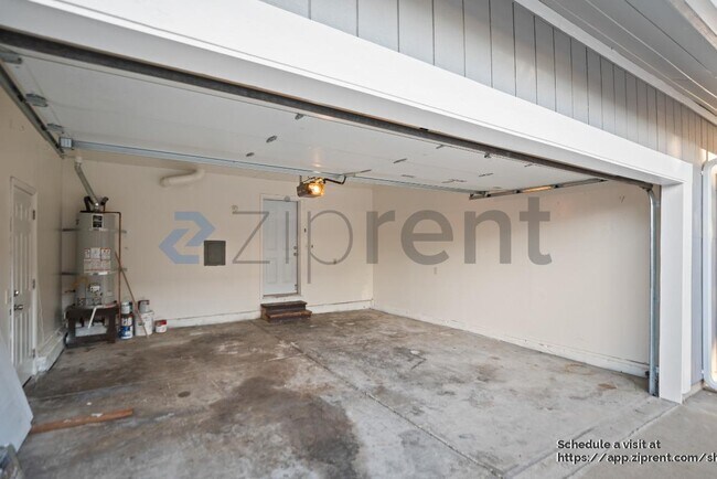 Building Photo - 29213 Dixon St