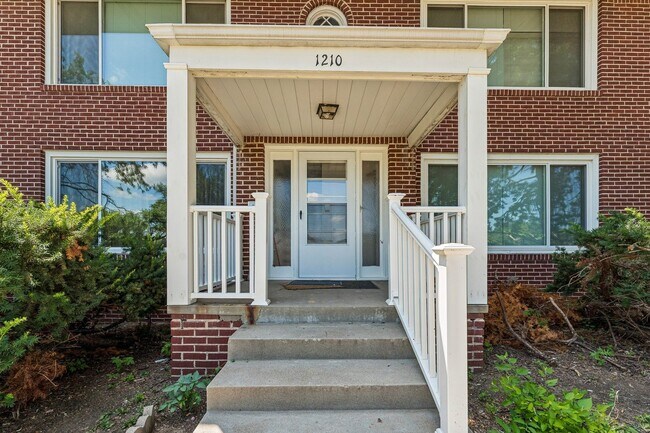 Building Photo - 1210 N 60th St