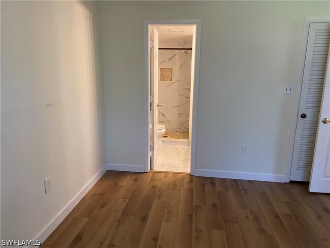 Building Photo - 180 Turtle Lake Ct